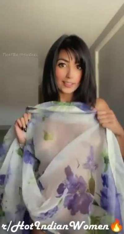 This british Indian doll. 🔥 An absolute dime.🔥 Does anyone know the name?