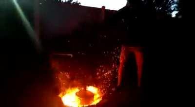 Let’s burn the Christmas tree!!