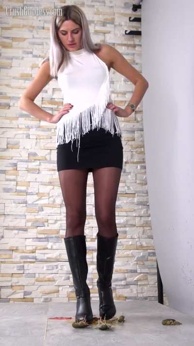 Goddess Mileena 💜💜💜