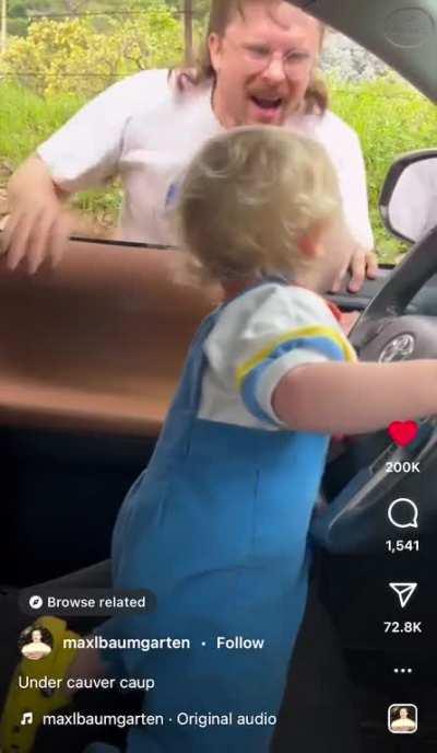 Rogue cop attempts to forcibly arrest a literal toddler