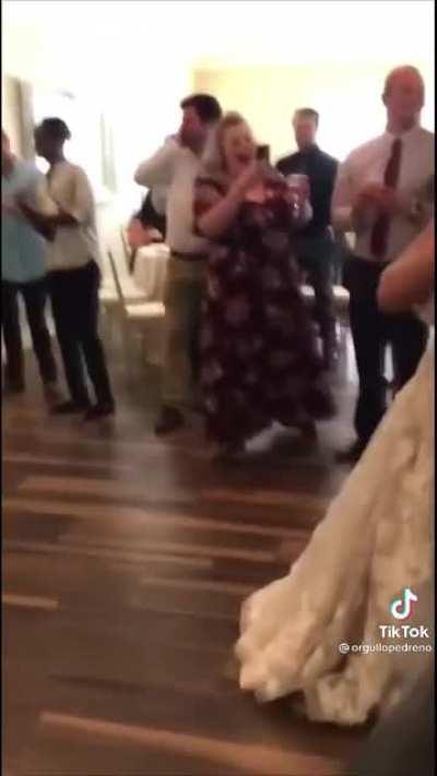 Play it off like nothing