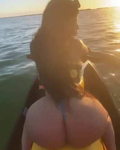 Strella with the big ol' wagon...