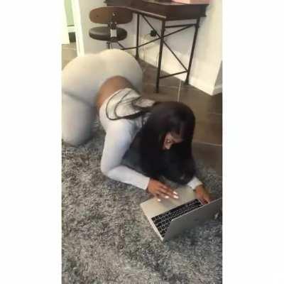 How Bad Bitches Browse the Net