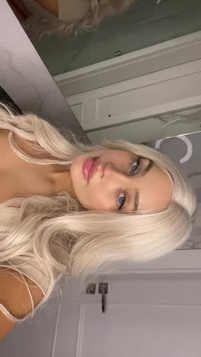 Boobs Flashing Nipples Nipslip