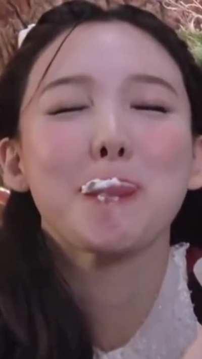 Nayeon is so cute ❤️