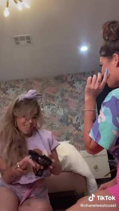 That Thong Up Her Ass-Crack 🤤🤤🤤