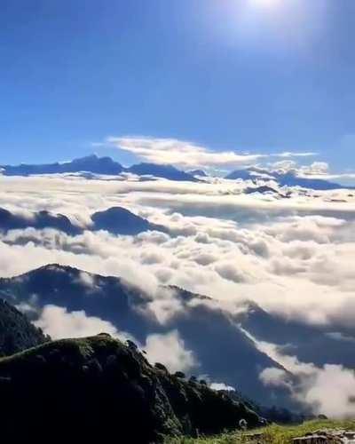 Nature is the closest place to heaven on earth. #Massoorie #uttarakhand