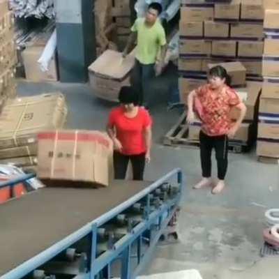 BØX, the uncontrollable roller