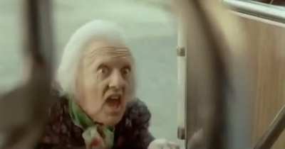 Se nos fue mamá cora