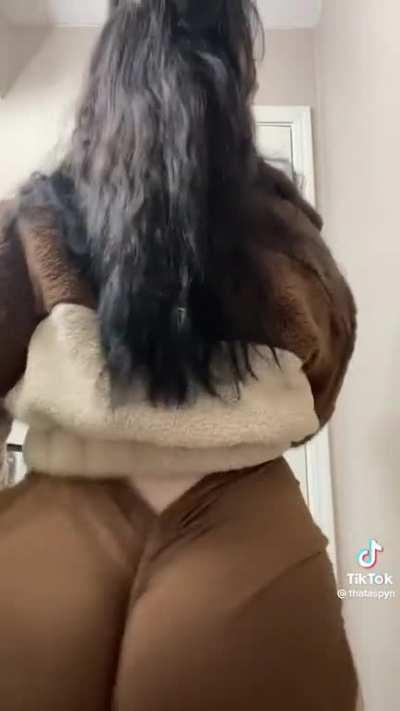 I wanna bend her over #Thataspyn