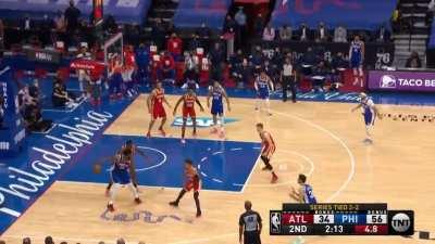 [Highlight] Embiid channels his inner Kobe to give him 24 in the first half