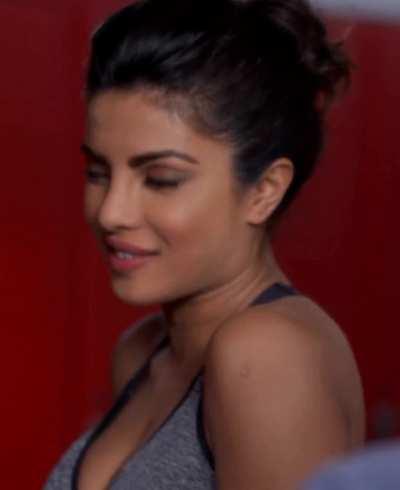 Priyanka Chopra kya maal hai bc sexy caramel badan ufff!