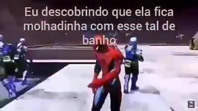 Esse banho um dia eu pego ele😠