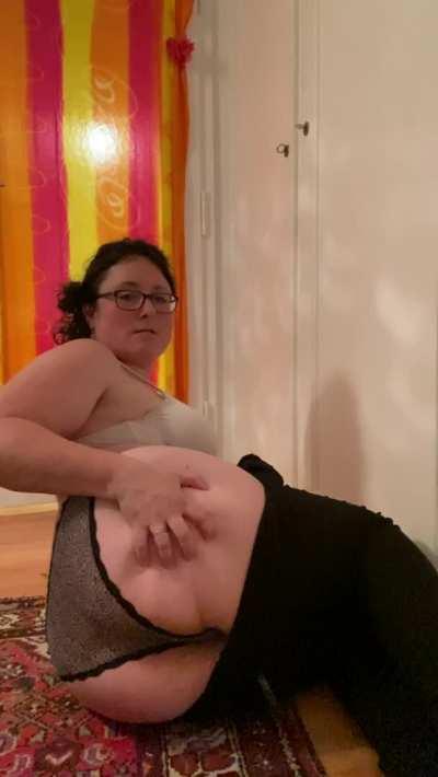 Can I get a volunteer to pump a load in me?