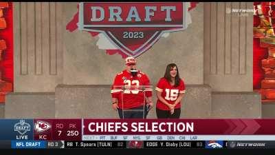 [Highlight] NFL Draft!! What Happened?? Watch James Droz announce the Chiefs 7th round pick!