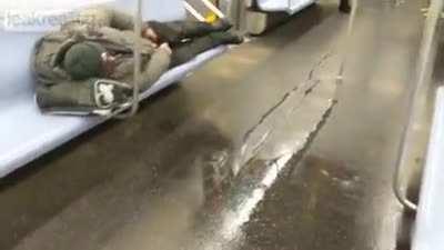 This is how they clean trains in New York