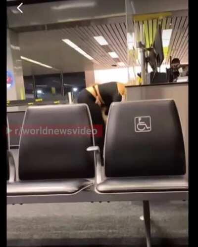 Anti-masker is not allowed to board Spirit Airlines flight because she is “too pretty and too white.”