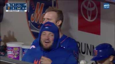 Some asked for the Spanish radio call of Álvarez's game-tying homer