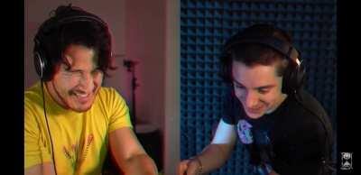 The UA handshake was one of my favourite moments. I hope one day I'll meet another Unus Annus fan to do it with. One week left my friends 🖤🤍