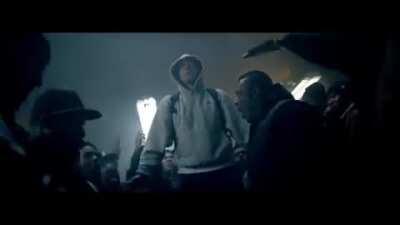 ש י ר ה מ ח נ ה