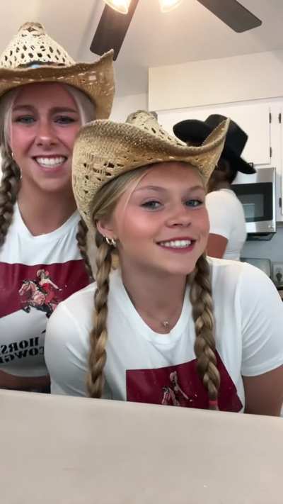 The matching outfits really highlights the size diff 