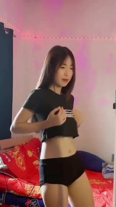 Beautiful thai girl 🥰