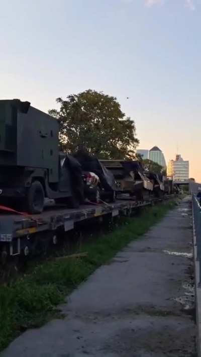 Tren Militar