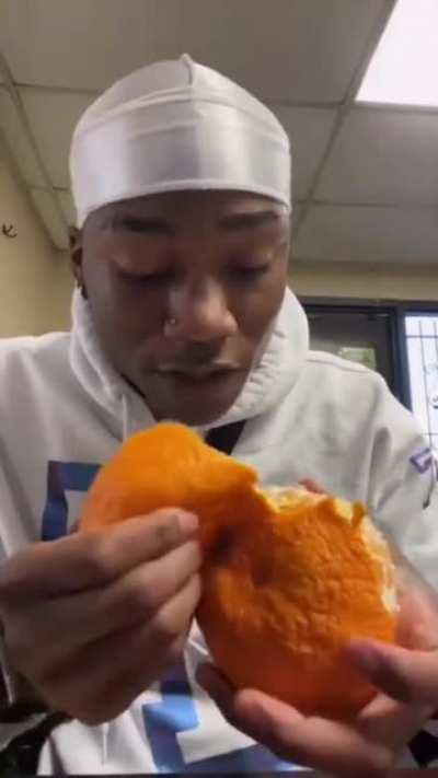 Idk what’s more impressive the fact that he pronounced those words or the fact someone translated it almost perfectly 2/5,000