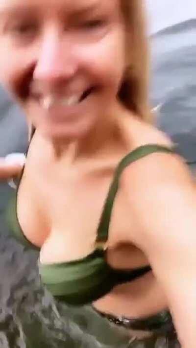 @carlachloe - Carla Mickelborg