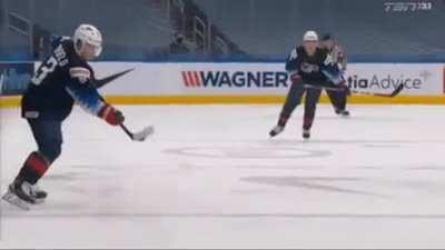 Great following of the puck