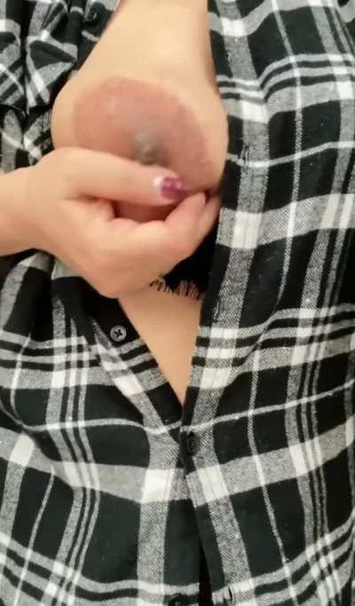 Desperately need some groping and spanking this morning 🥺😏