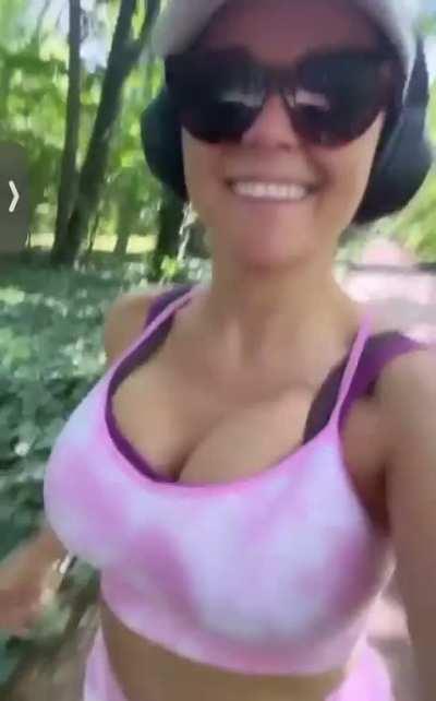 SkaczÄce cyce Cichopek