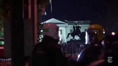 White House just went dark !!