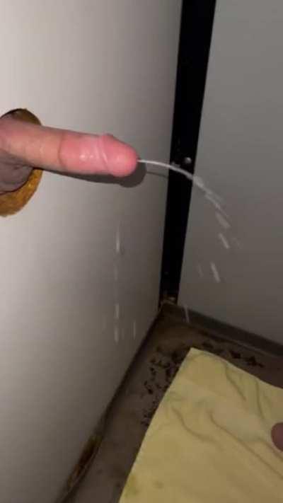 Ruined orgasms for three strangers at the gloryhole in Raleigh