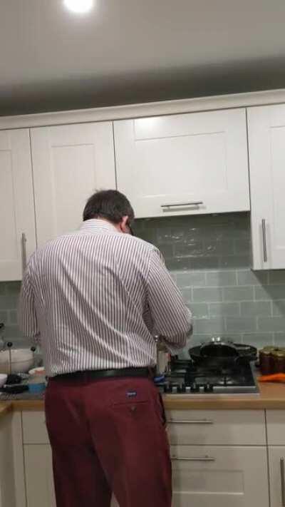 FATHEr Enjoying music of criticaly acclaimed anime beamstrams? 👀👀 He do be vibin doe