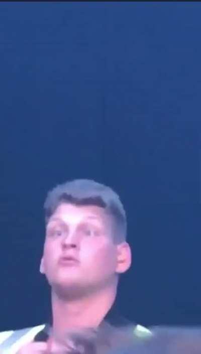 Shoutout to this guard, who was fully on it mid shift 😂