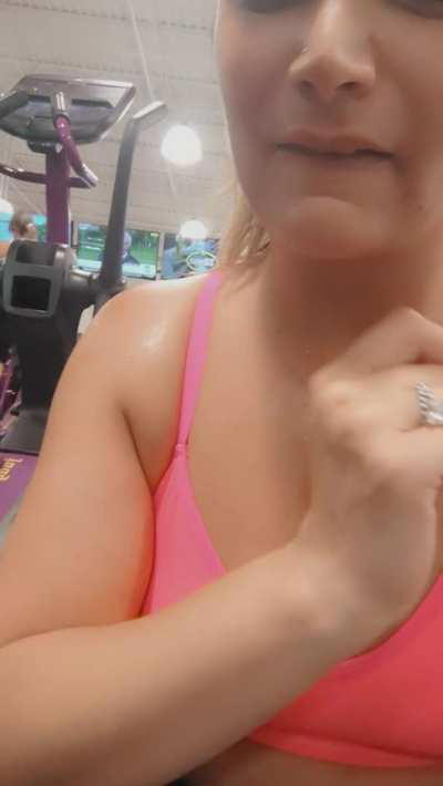 Early morning workout [gif]