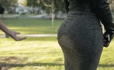 (Hypothetical for all the people in relationships) if your partner was looking somewhere else while Kelsi was in front of you saying smack it would you?