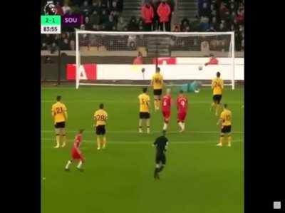 James Ward-Prowse’s absolutely BEAUTIFUL free-kick vs wolves.