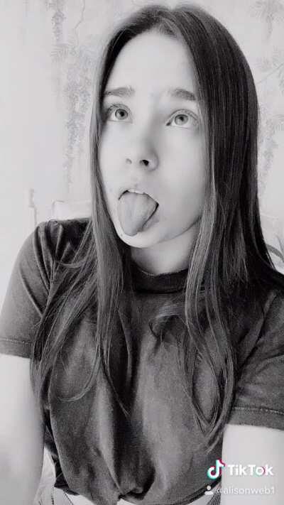 showing boobs is a new trend on tiktok ;)