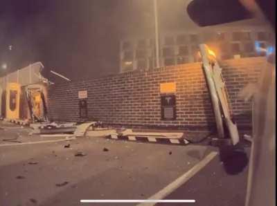 120mph Range Rover flew through the air before landing on Tube tracks