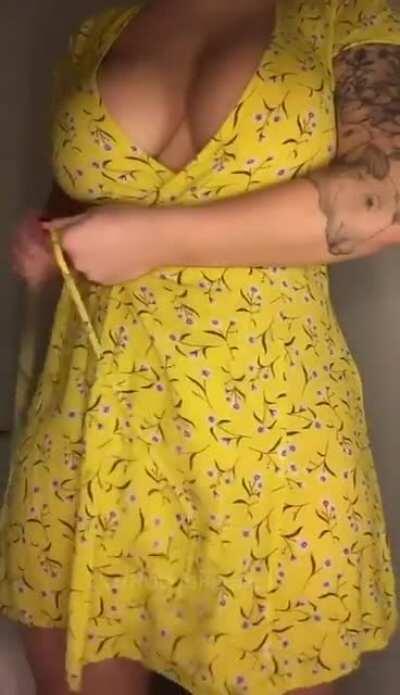 the only downfall to not wearing panties under a sundress is that your cum might trickle out a bit, hope you don’t mind 😇