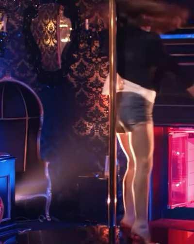 Emma Watson teasing you for one minute: Dominate her rough or submit & worship?