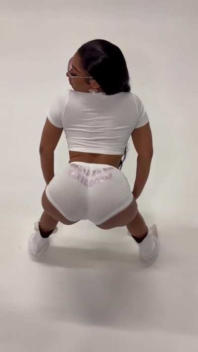 Hot Girl, Thot Girl🥵🍑