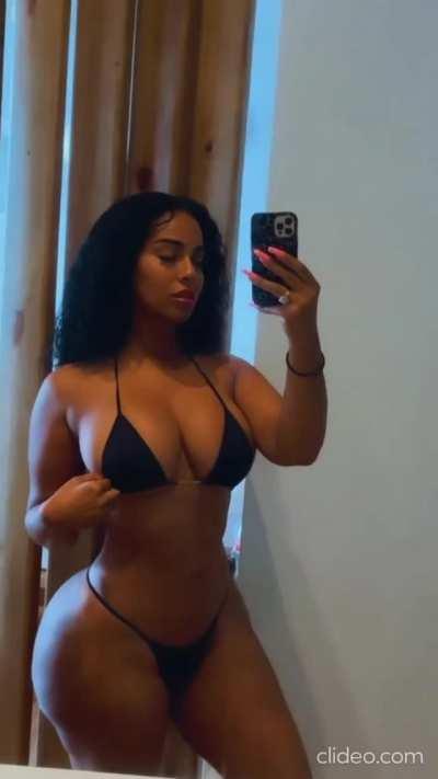 fucking obsessed with Ayisha Diaz
