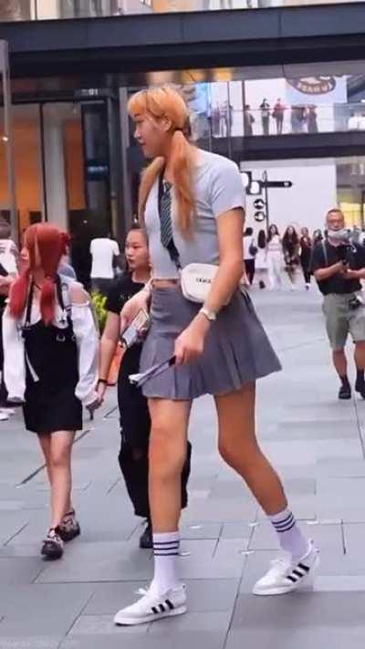 Martes de Monas Chinas gigantes, para que bajen el cereal del refri