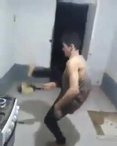 o arqui-inimigo dos americanos chegou