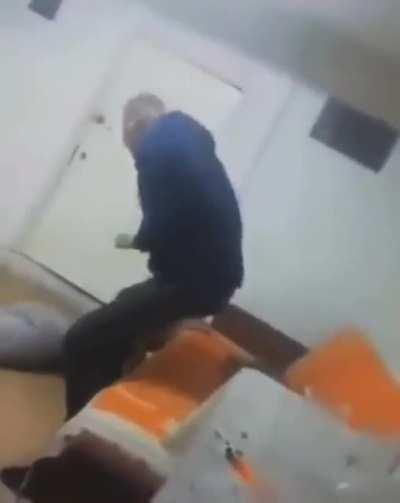 Sorry if that has been posted here before, story goes the guy apparently knocks himself out after trying to power up a hit on the guy in blue.