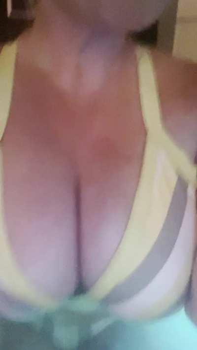 Wanna come join me in the hot tub?