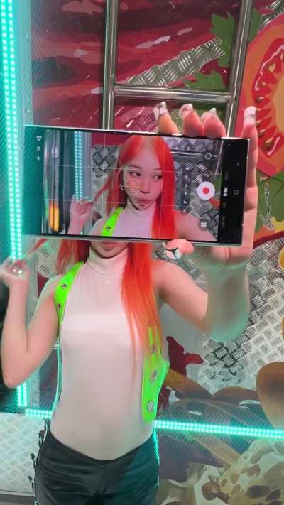 251013 LE SSERAFIM TikTok Update with Miyawaki Sakura & Kim Chaewon 2